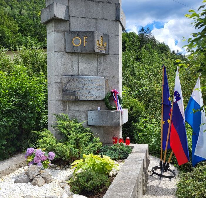 Spominska slovesnost ob 80 obletnici ustrelitve talcev v dolini Črne