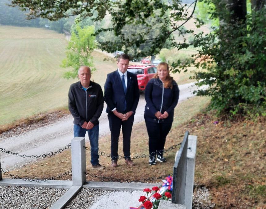 Spominska slovesnost na Slapah