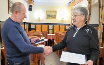 Podelitev priznanja tov. Emilu Grzinčiču