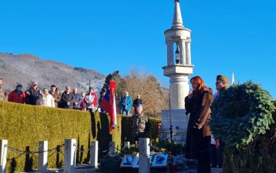 Spominska slovesnost pri spomeniku padlim borcem v Zgornjem Tuhinju
